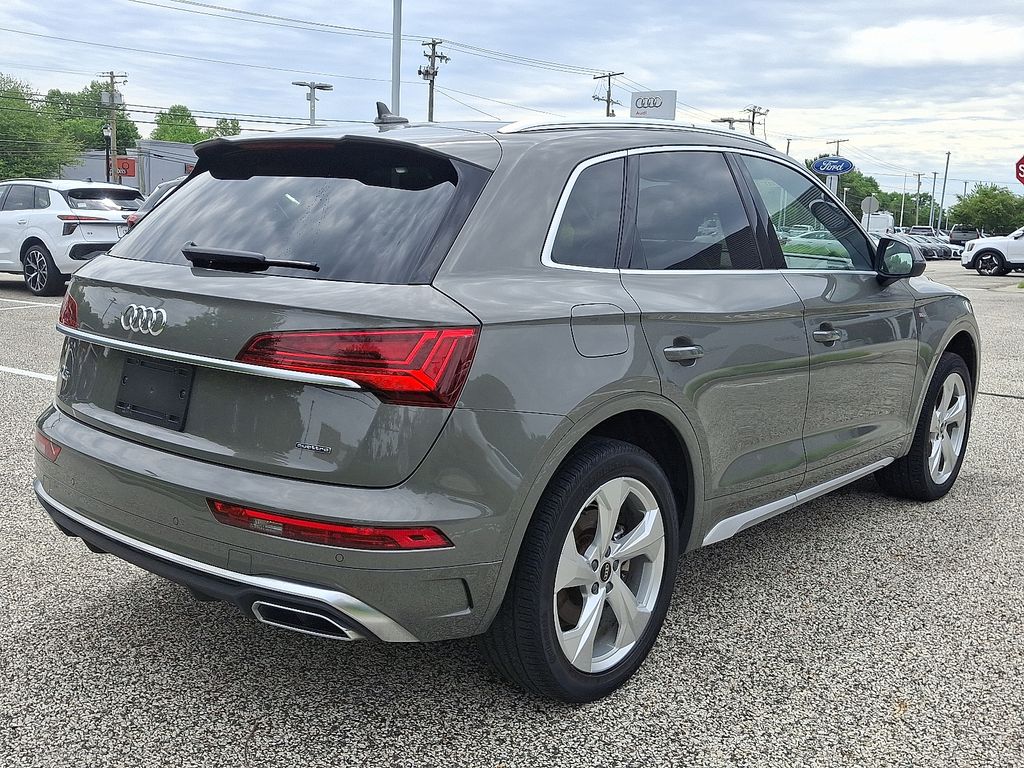 Thumbnail: 2023 Audi Q5 - 6