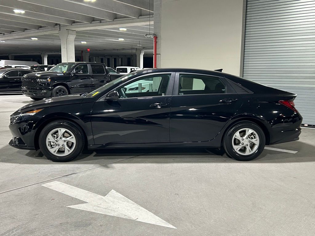 Used 2023 Hyundai Elantra SE with VIN KMHLL4AG2PU542352 for sale in Miami Lakes, FL