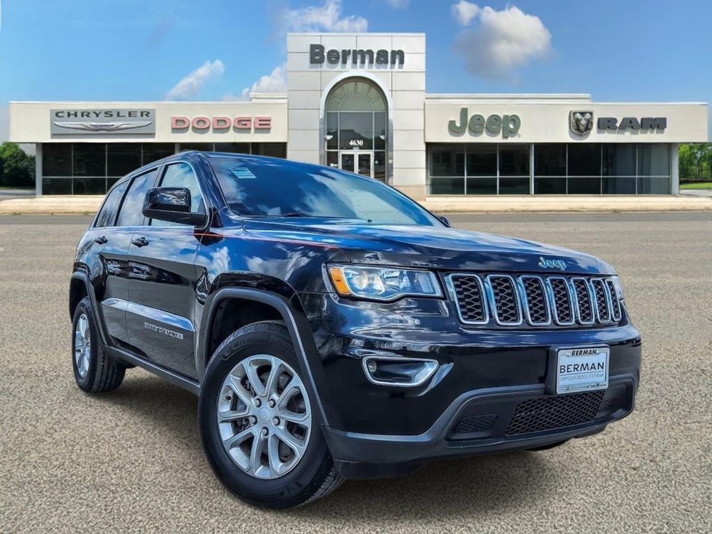 Diamond Black Crystal Pearlcoat 2021 Jeep Grand Cherokee Laredo E 4WD SUV / Crossover Four-Wheel Drive 8-Speed Automatic