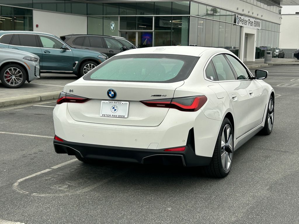 Thumbnail: 2025 BMW i4 - 5