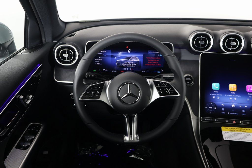 2025 Mercedes-Benz GLC 300 3
