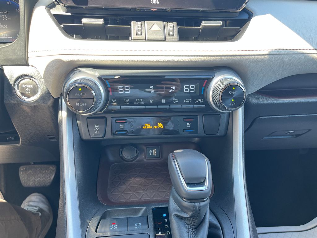 2023 Toyota RAV4 Hybrid Limited photo
