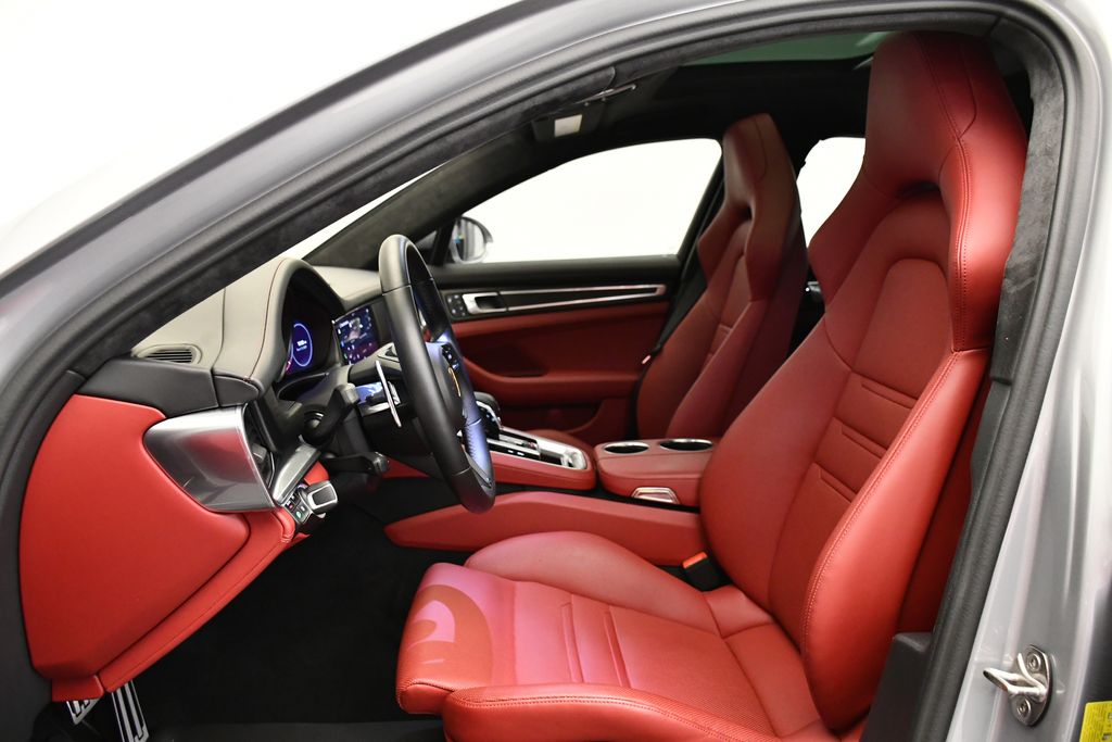 2023 Porsche Panamera GTS 5