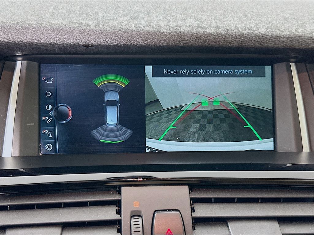 Thumbnail: 2017 BMW X3 - 14