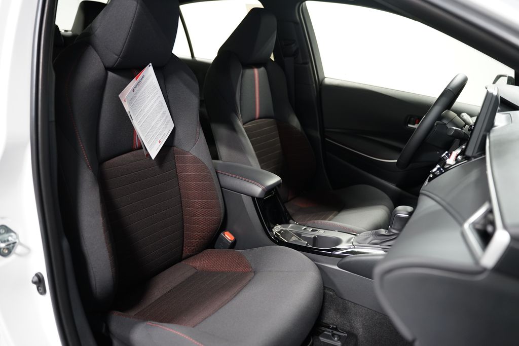 2025 Toyota Corolla SE 27