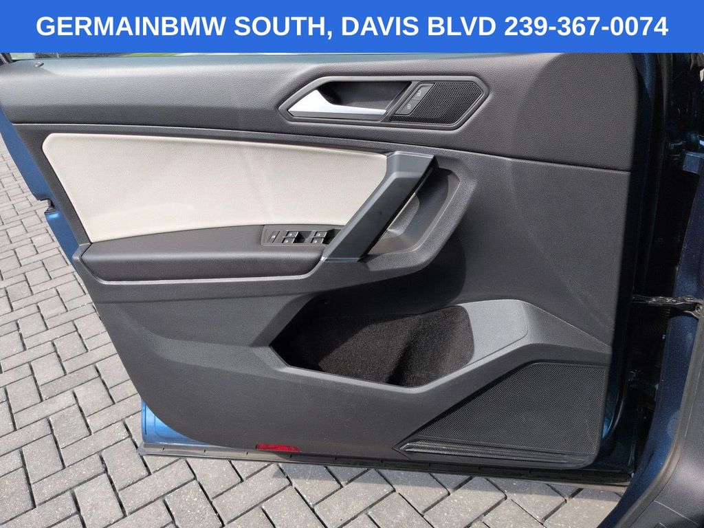Used 2020 Blue Volkswagen 2.0T SE image 29