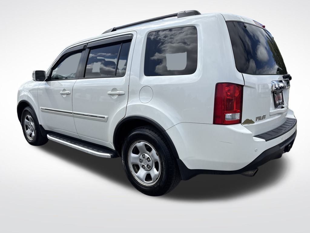 2014 Diamond White Pearl Honda Pilot Touring 4X4 SUV