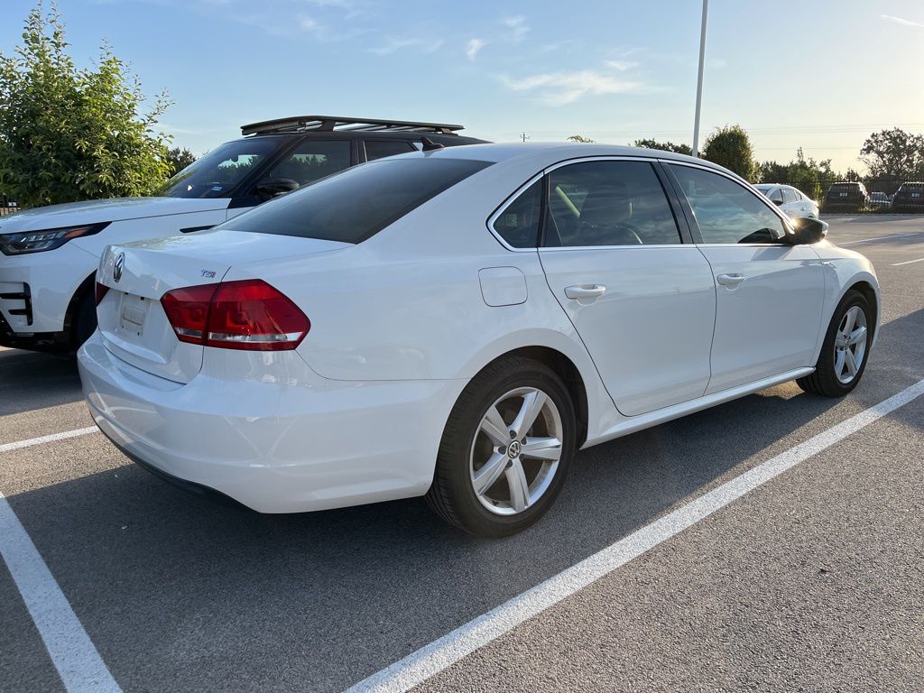 Thumbnail: 2014 Volkswagen Passat - 3
