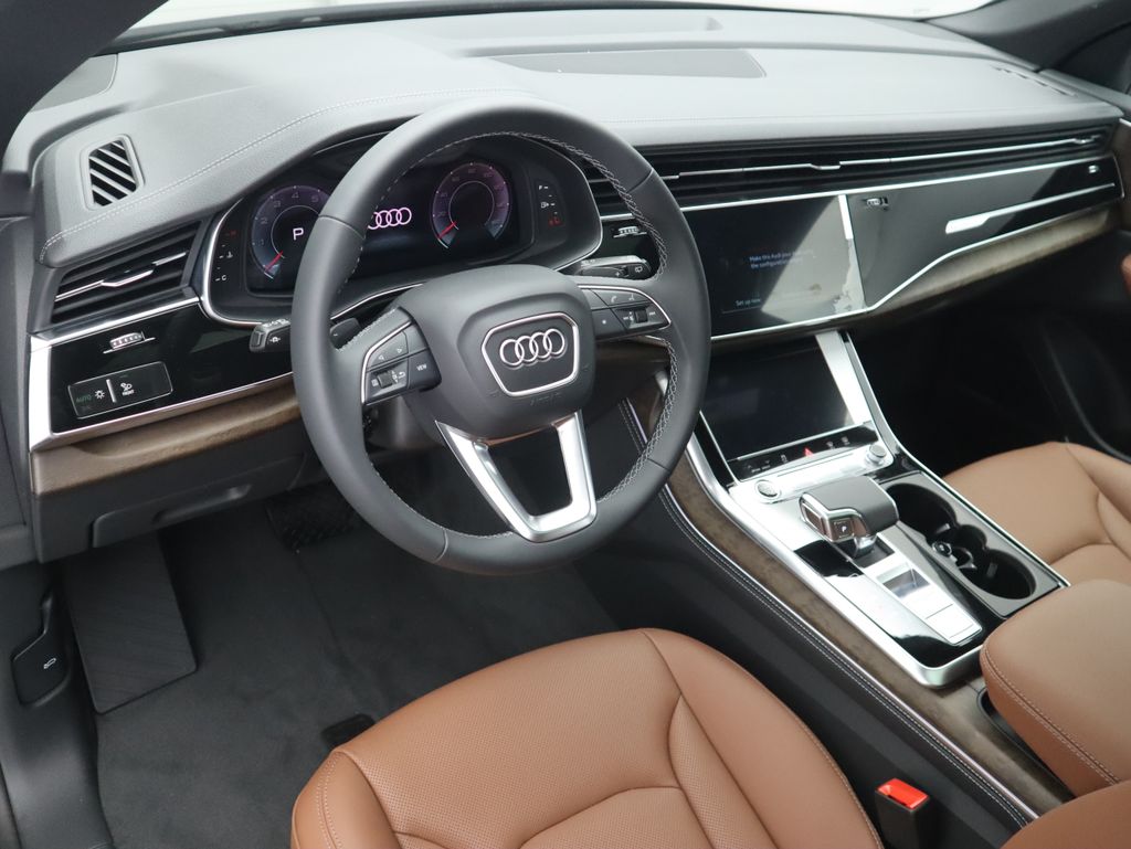 Thumbnail: 2025 Audi Q8 - 10
