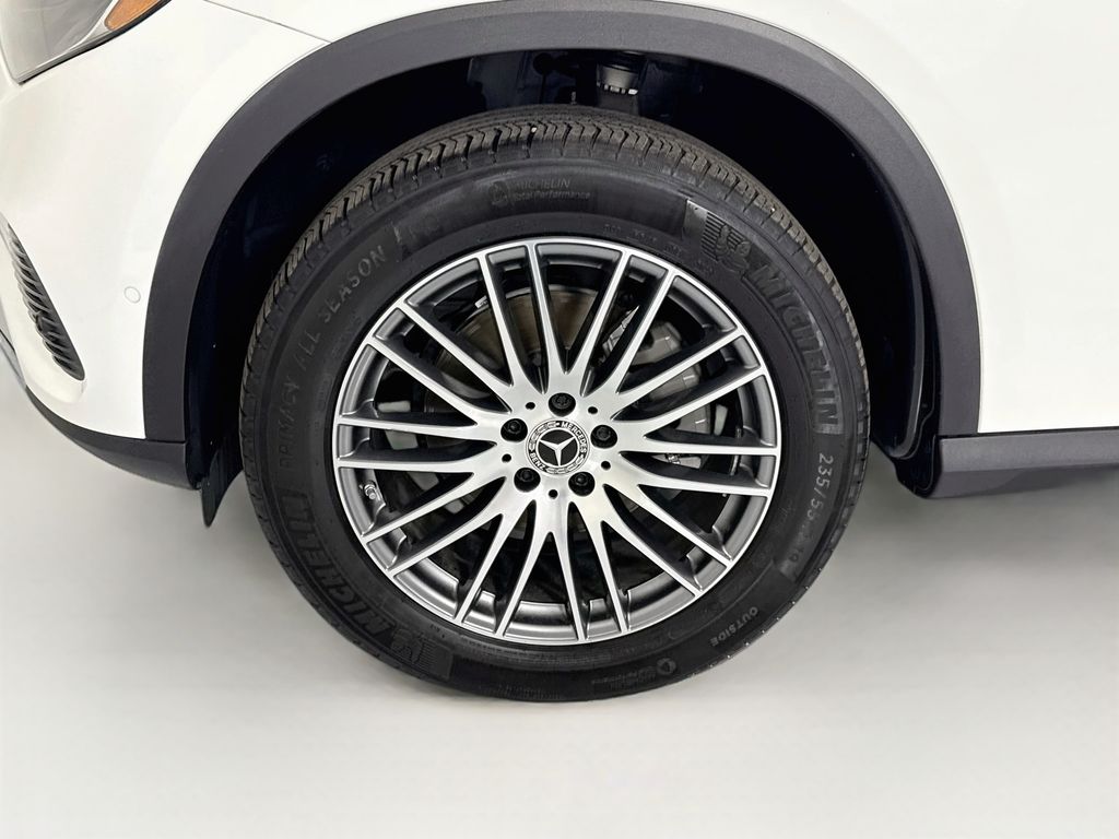 Thumbnail: 2026 Mercedes-Benz GLC - 30