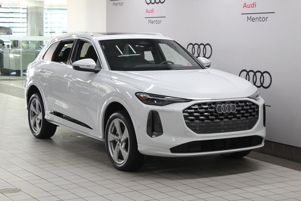 Thumbnail: 2025 Audi Q5 - 8