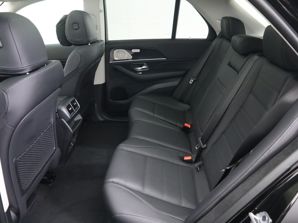 Thumbnail: 2026 Mercedes-Benz GLE - 23