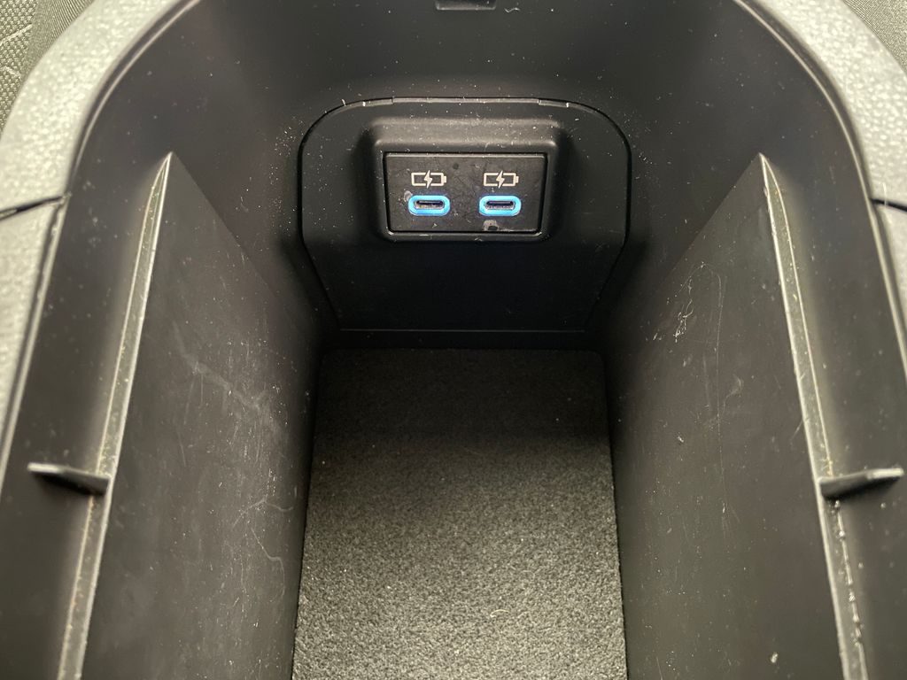 2022 Toyota RAV4 XLE 29