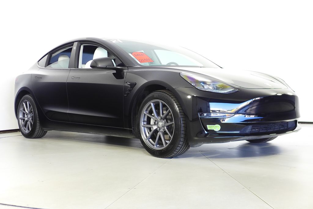 Thumbnail: 2021 Tesla Model 3 - 4