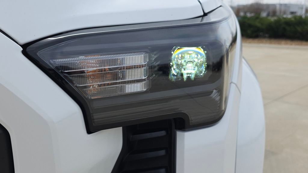 2024 Toyota Tacoma TRD Sport - Photo 10