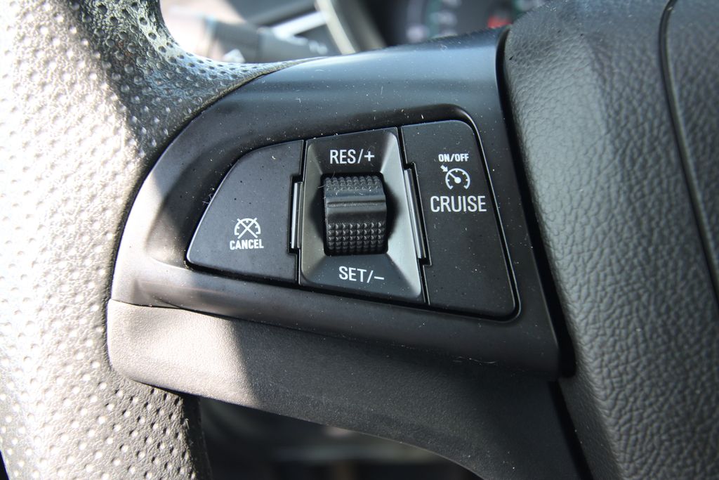 Used 2022 Chevrolet Trax SUV