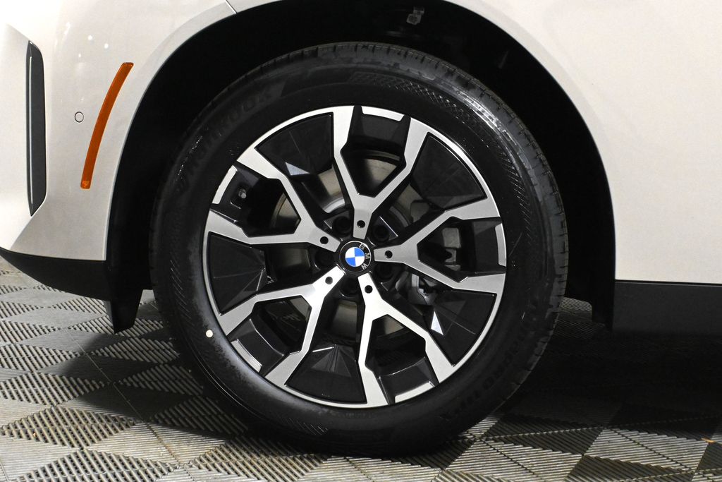 Thumbnail: 2026 BMW X3 - 12