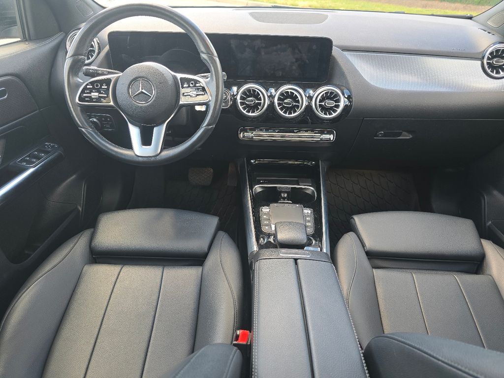 Used 2022 Black Mercedes-Benz GLA 250 image 21