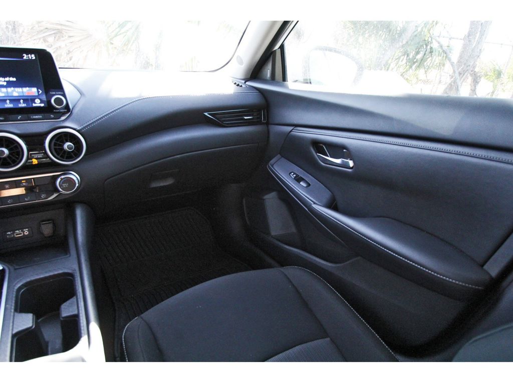 2025 Nissan Sentra SV - 9