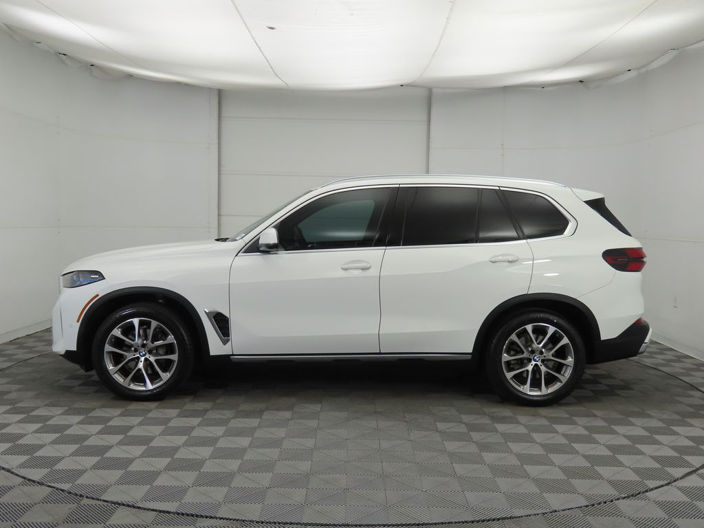 Thumbnail: 2024 BMW X5 - 8