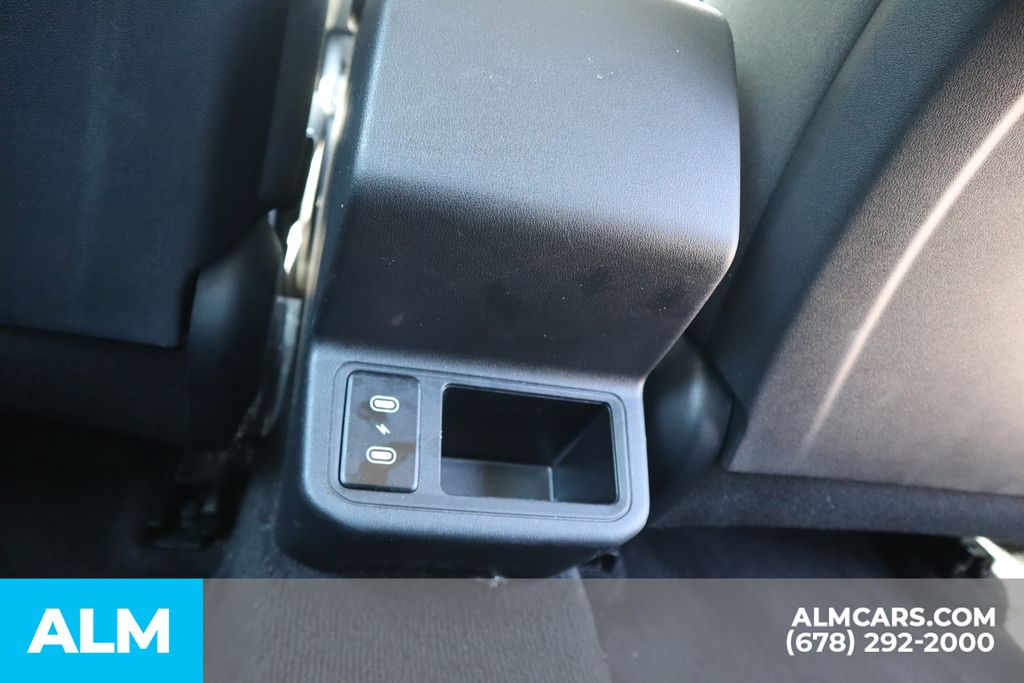 Used 2025 White Kia LXS image 23
