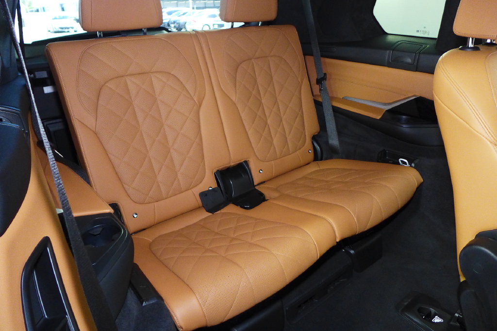 Thumbnail: 2024 BMW X7 - 21