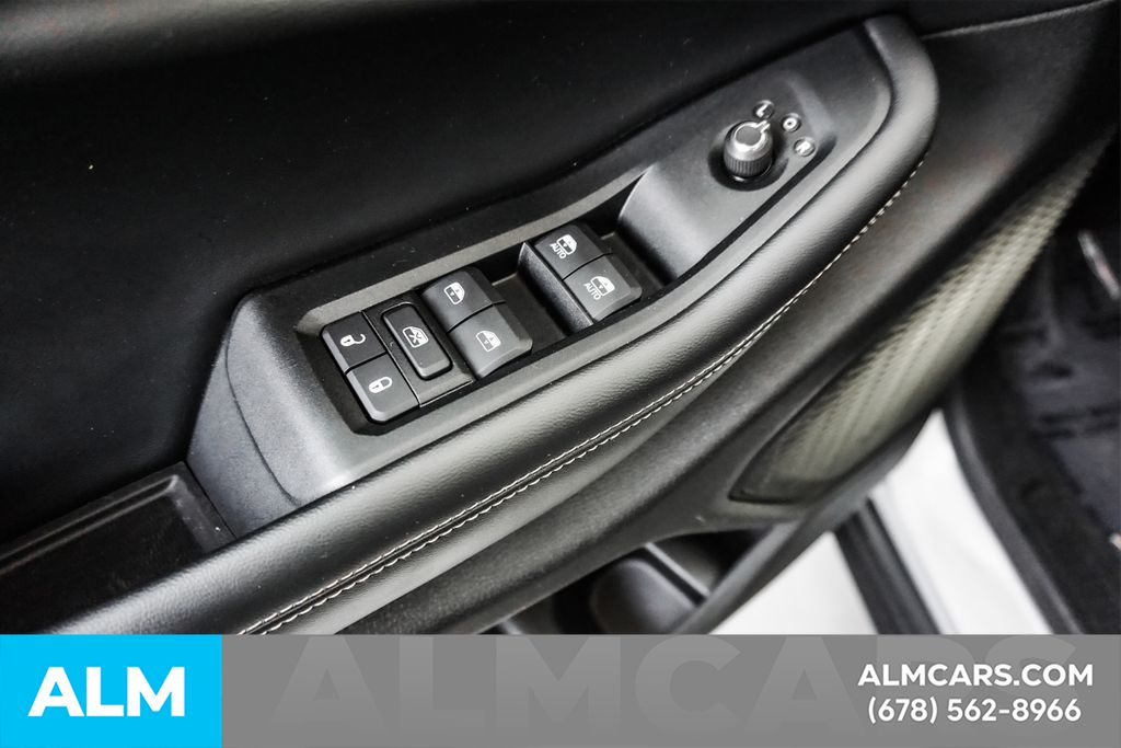 Used 2025 Silver Jeep Altitude image 52