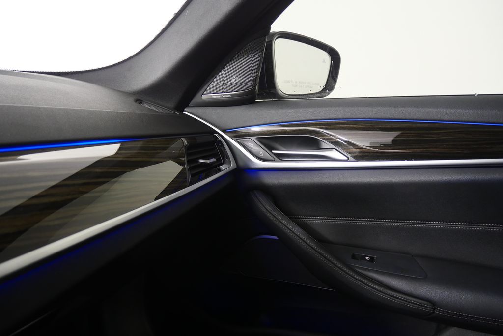 Thumbnail: 2023 BMW 5 Series - 28