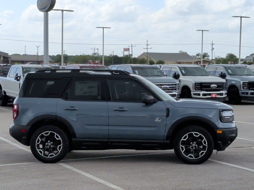 2025 Ford Bronco Sport Outer Banks - 8