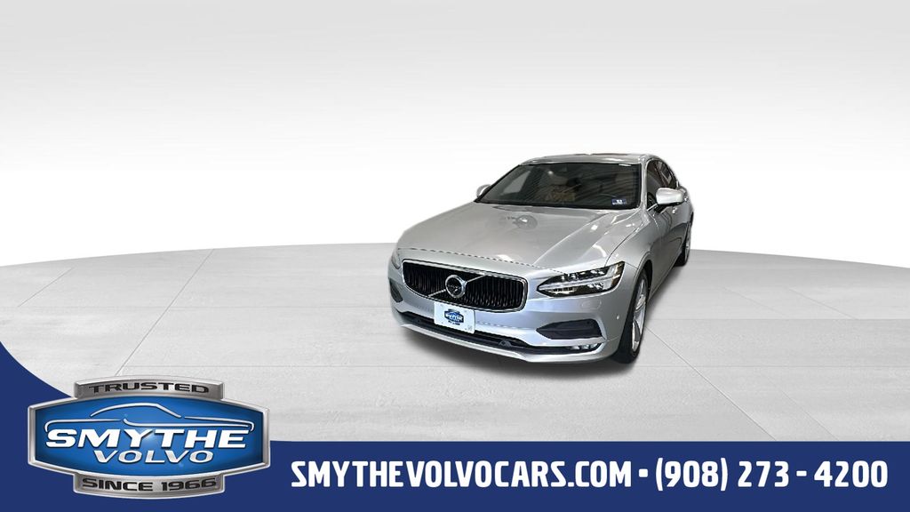 2018 Volvo S90 T5 Momentum