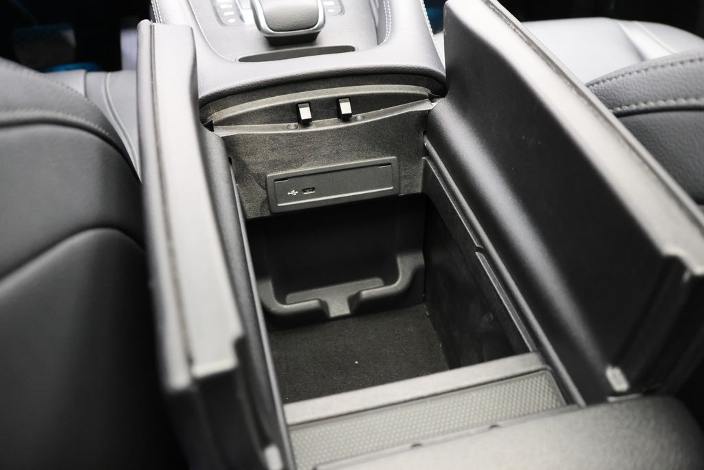 Thumbnail: 2023 Mercedes-Benz GLE - 30