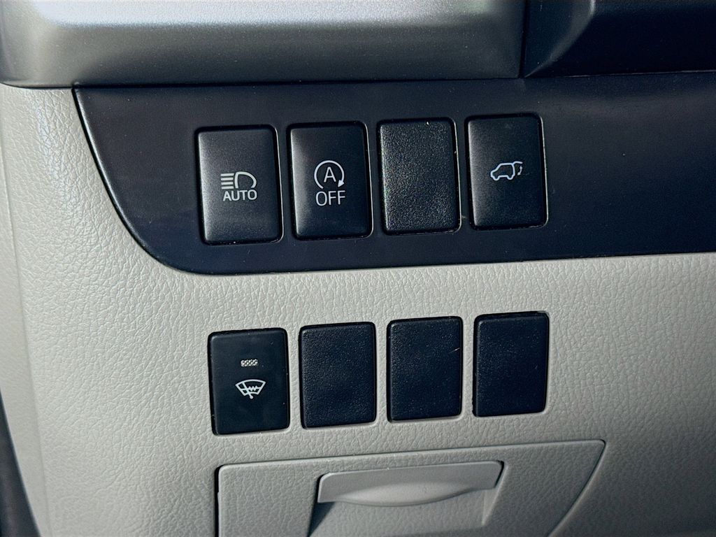 Thumbnail: 2019 Toyota Highlander - 10