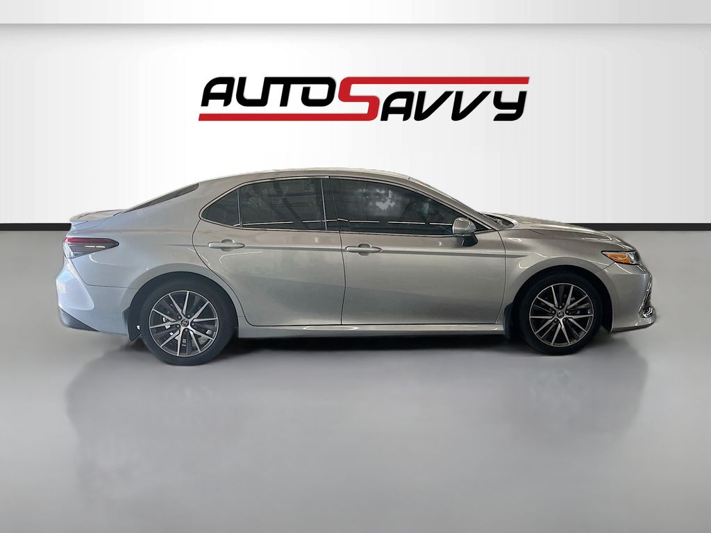 Used 2023 Silver Toyota XLE image 8