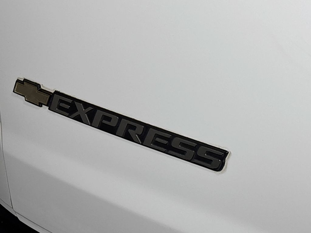 2018 Chevrolet Express 3500 LT