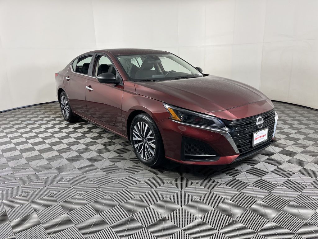 Thumbnail: 2025 Nissan Altima - 13