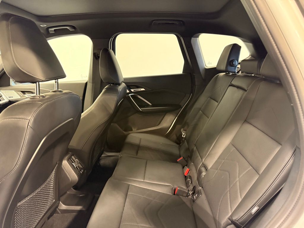 Thumbnail: 2023 BMW X1 - 11