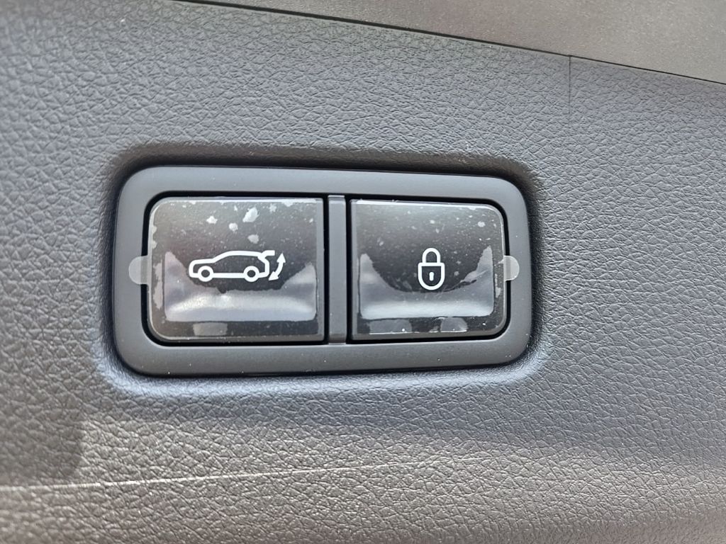 Thumbnail: 2026 Genesis GV70 - 27