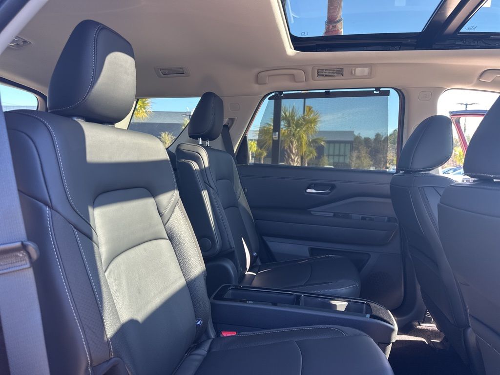 2025 Scarlet Ember Tintcoat Nissan Pathfinder SL FWD SUV