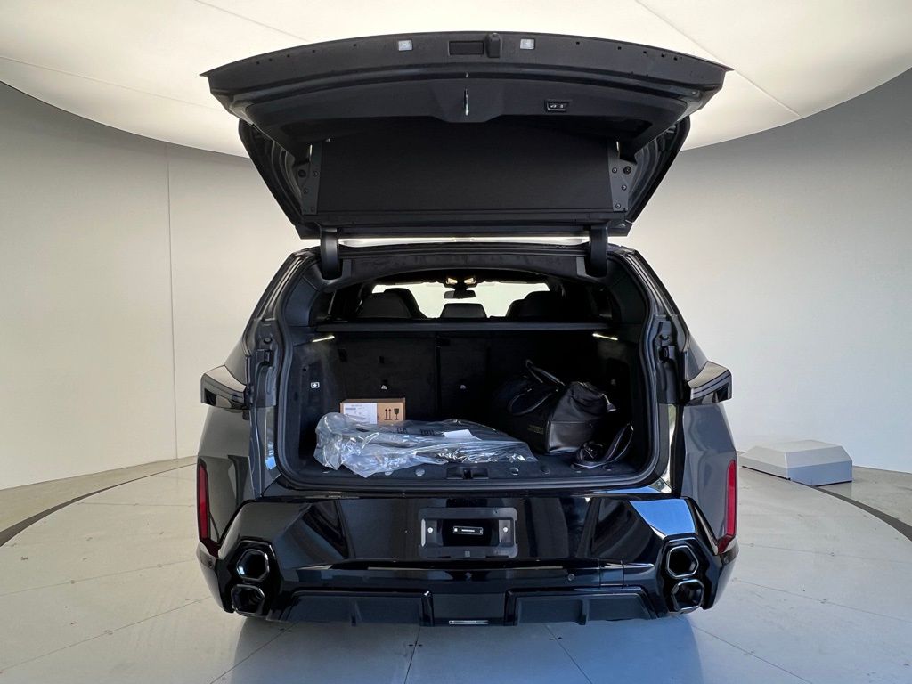 Thumbnail: 2026 BMW XM - 5