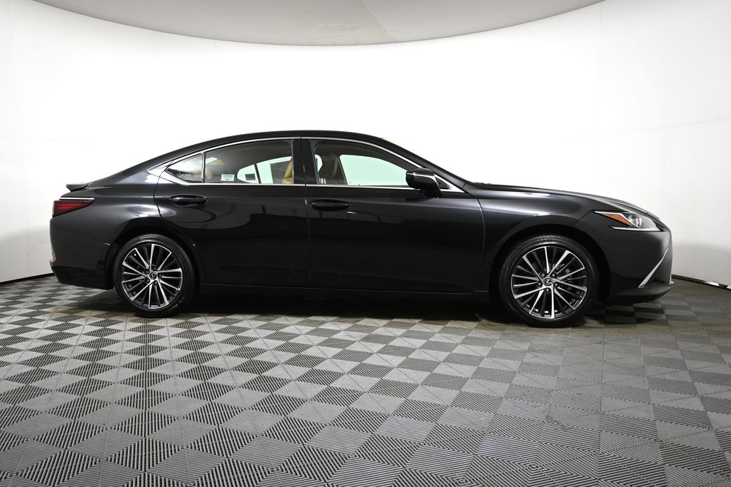 Thumbnail: 2025 Lexus ES - 8