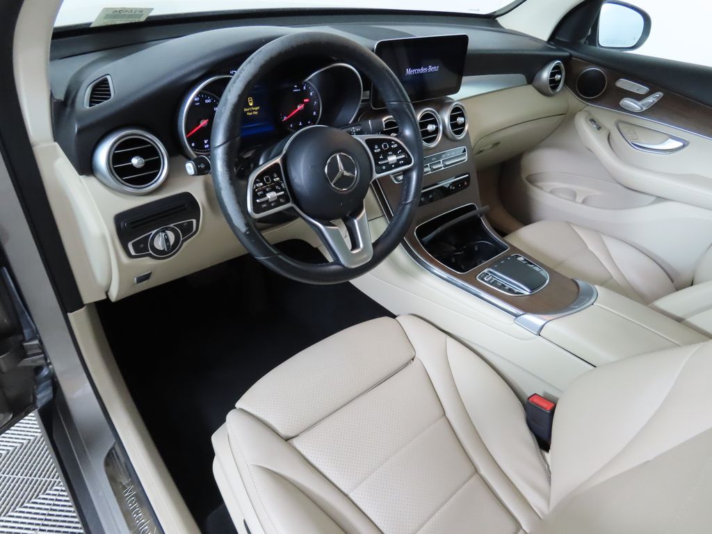 2022 Mercedes-Benz GLC 300 9