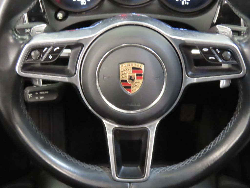 Thumbnail: 2017 Porsche Macan - 18