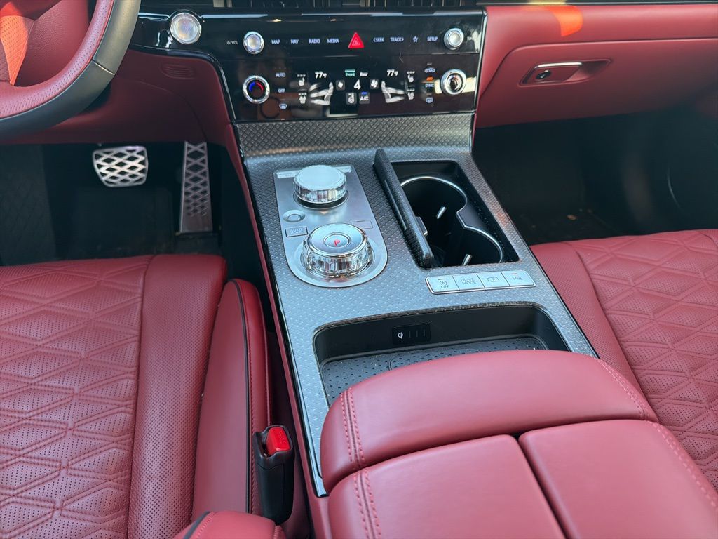 Thumbnail: 2025 Genesis G80 - 17