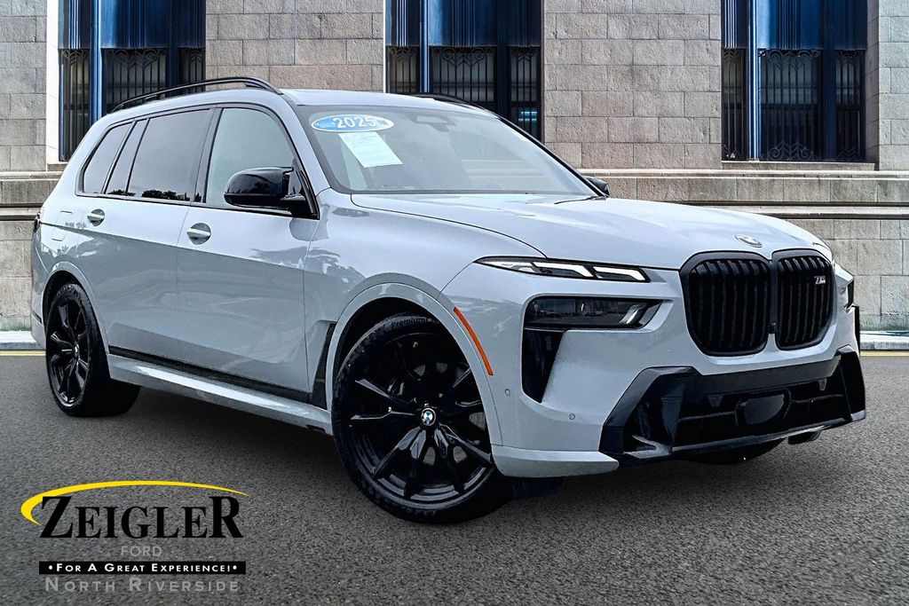 2025 BMW X7 M60i
