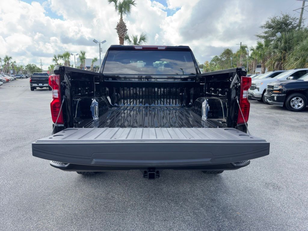 2025 Chevrolet Silverado 1500 WT 12