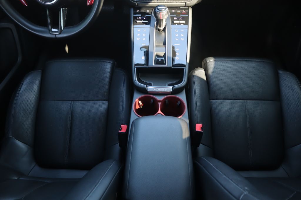 Thumbnail: 2024 Porsche Macan - 15