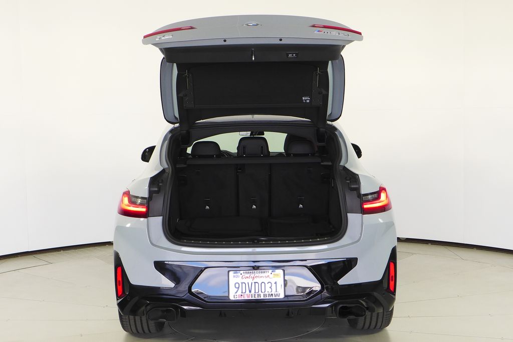 Thumbnail: 2023 BMW X4 - 10