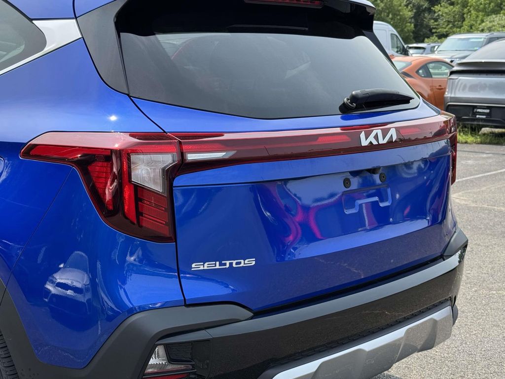 Used 2024 Blue Kia S image 10