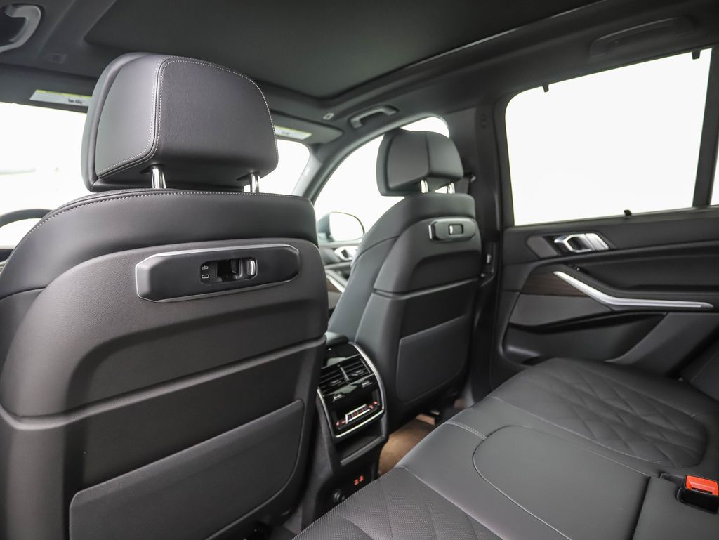 Thumbnail: 2026 BMW X5 - 20