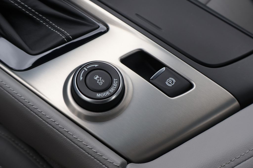 Thumbnail: 2014 Chevrolet Corvette - 23